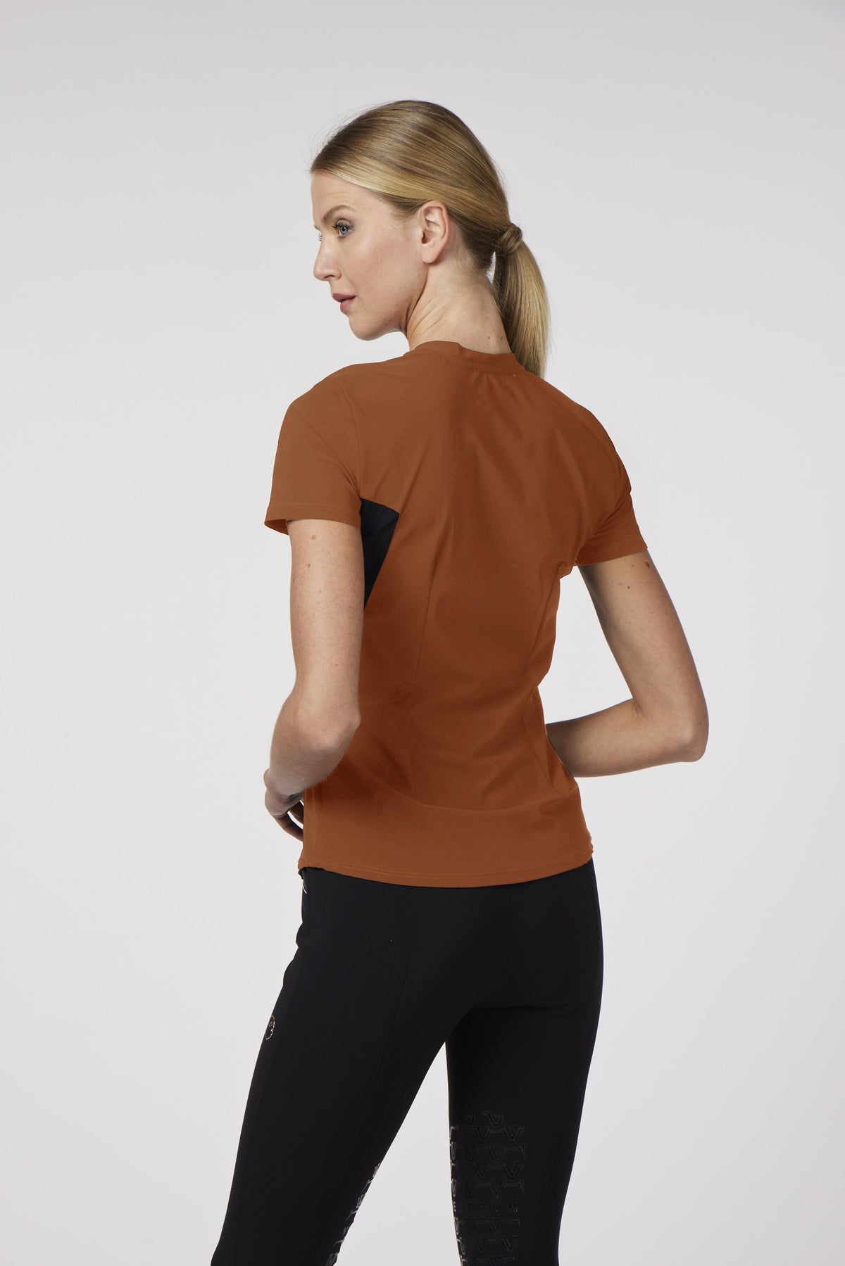 VESTRUM SIROLO WOMEN'S SHORT-SLEEVED TRAINING TOP
